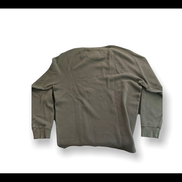 Comfortable Denver Hayes Grey Long Sleeve - Picture 3 of 3